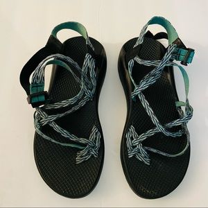 Chaco Woman Size 10 Outdoor Hiking Strappy Sandals Green white blue